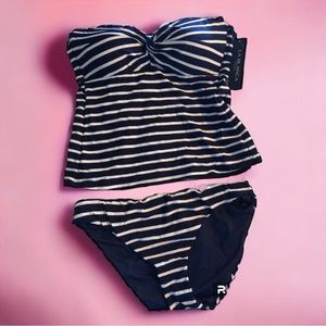 New with tag Lablanca women’s large swimsuit.